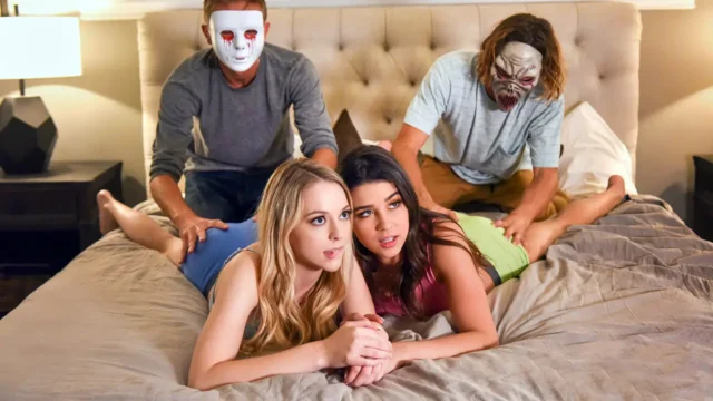 Las chicas esperan sus relaciones pero terminaron con la enseñanza de su familia: niñas desnudas